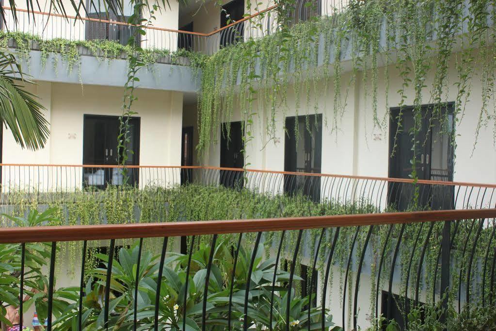 Zuk Hotel Legian  Exterior photo